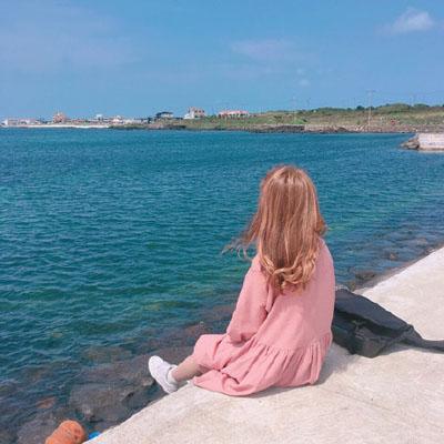 美丽的背影女生微信头像