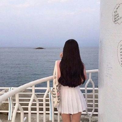 美丽的背影女生微信头像