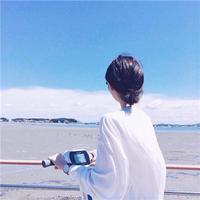 美丽的背影女生微信头像