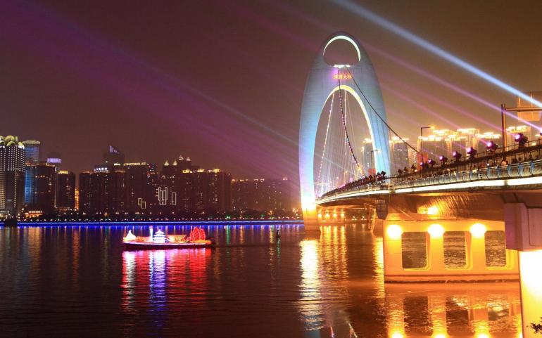 广州亚运村建筑夜景图片