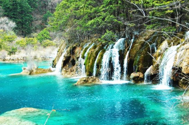 九寨沟自然山水瀑布图片
