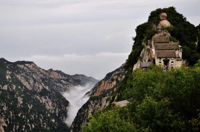 雄伟壮观的华山风景