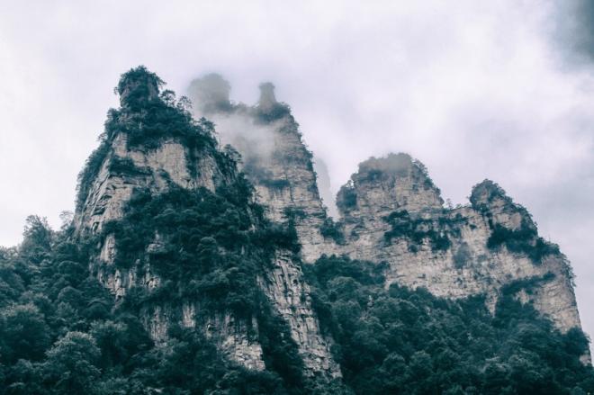张家界的群山风光图片