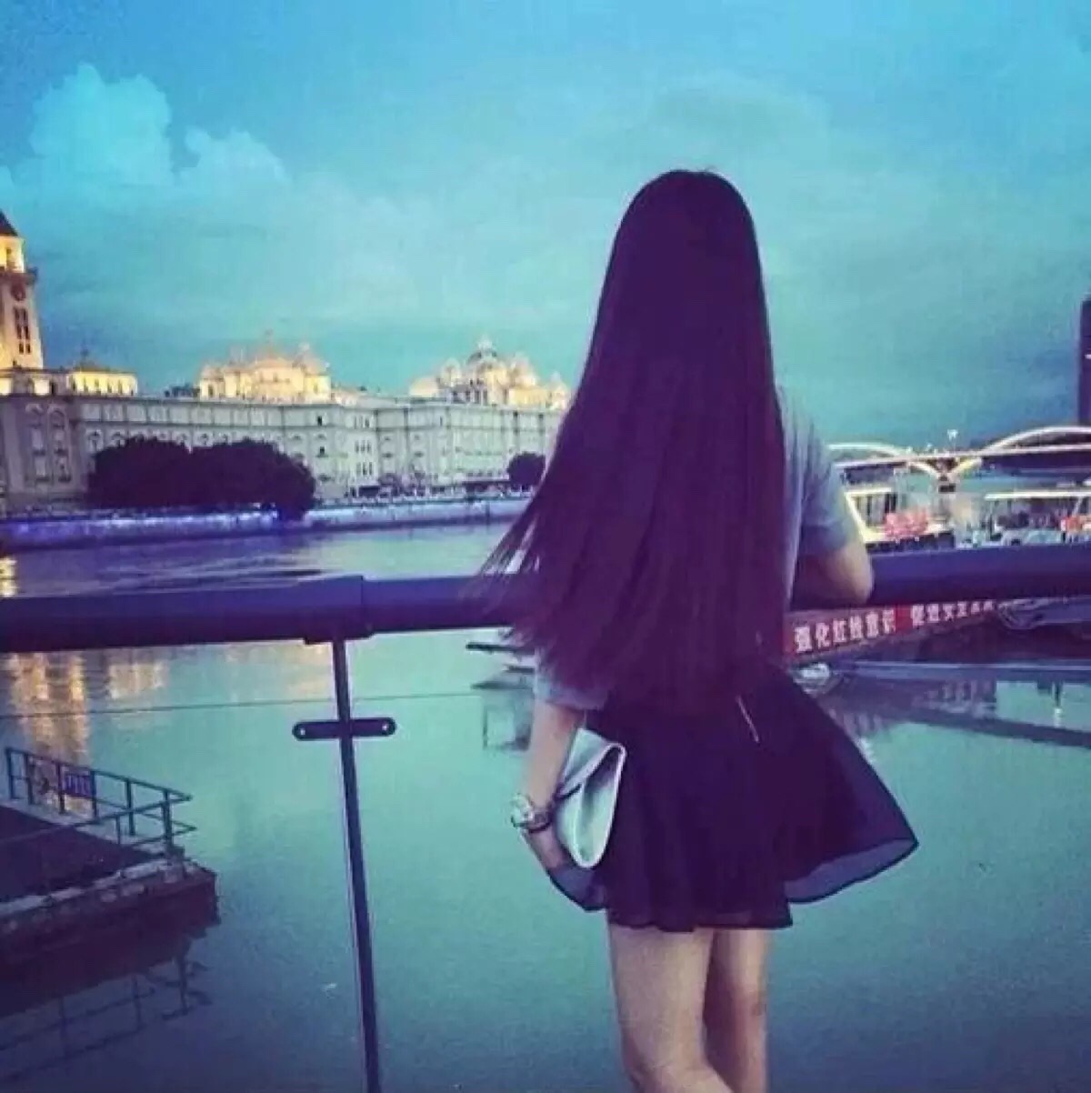 女生唯美背影头像海边长发及腰背影杀手